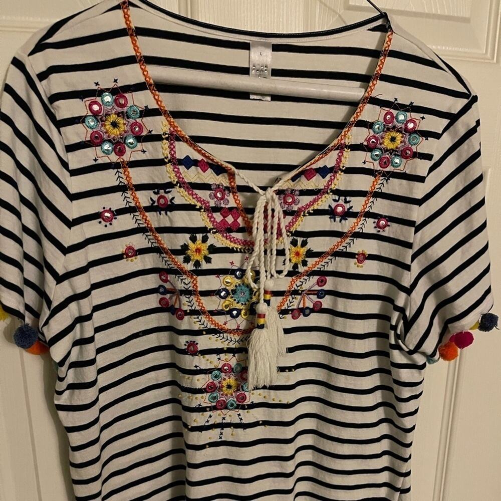 Thomas & Olivia Stripe embroidered striped Pom Pom Top size large - Picture 3 of 6